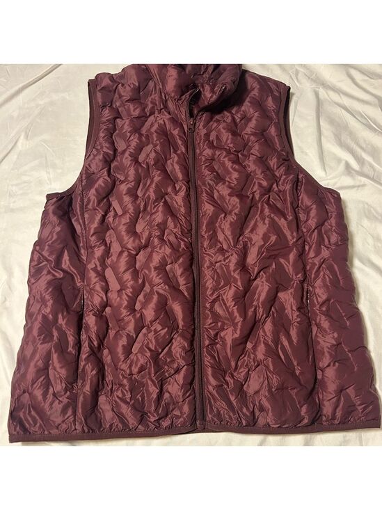 Tangerine Jackets & Blazers - Tangerine Women's Sleeveless Winter Jacket Vest Size XL Quilted Puffer Burgundy
